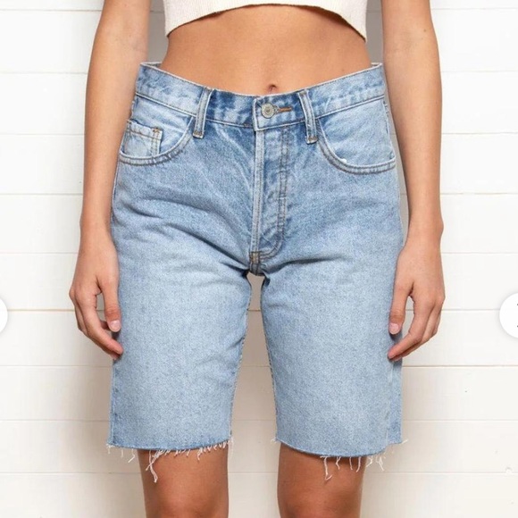 NWT Brandy Melville 90s Low Waist Denim Jean Bermuda Cut Off Shorts - Picture 13 of 14